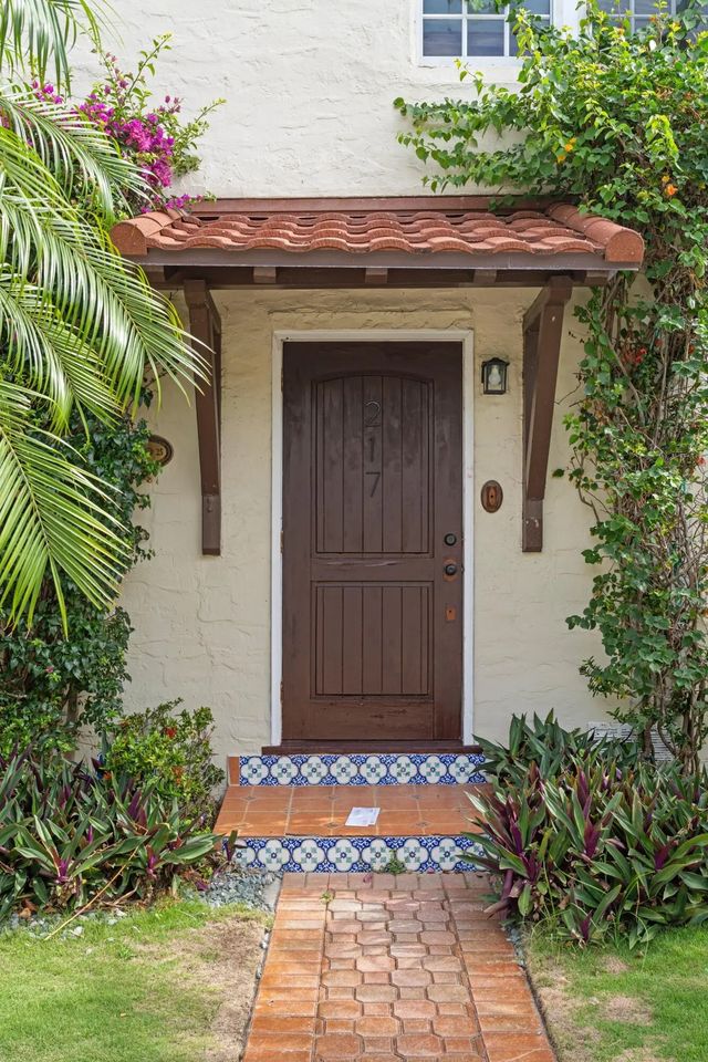 3 of 26 - 217 Lytton Court, West Palm Beach, FL