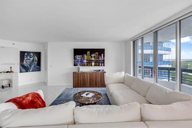 5 of 25 - 3500 Mystic Pointe Drive #1205, Aventura, FL