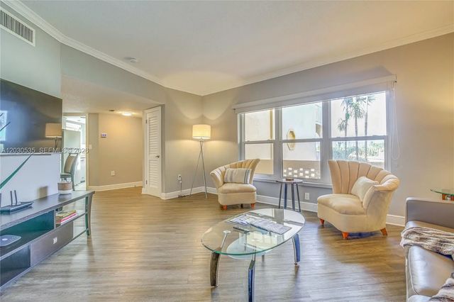 341 N Birch Road #315, Fort Lauderdale