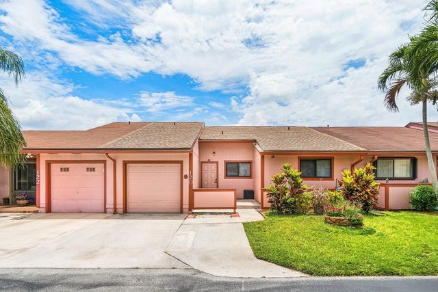 120 Mayfair Lane, Boynton Beach