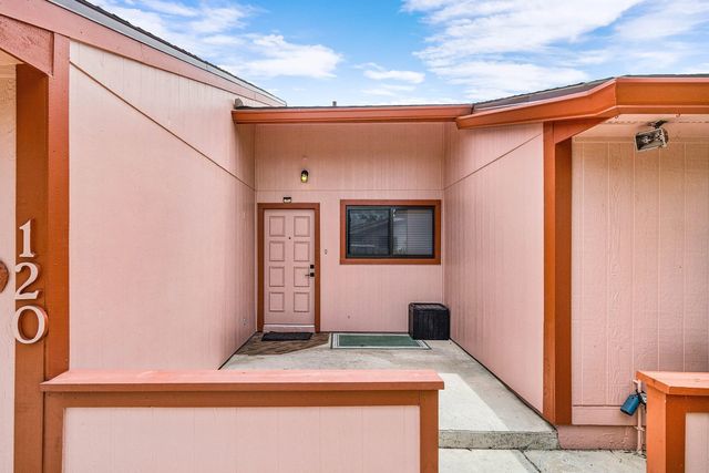 4 of 37 - 120 Mayfair Lane, Boynton Beach, FL