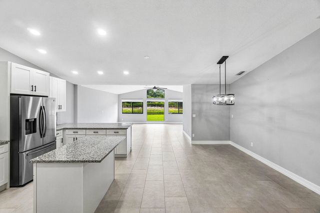5 of 37 - 120 Mayfair Lane, Boynton Beach, FL