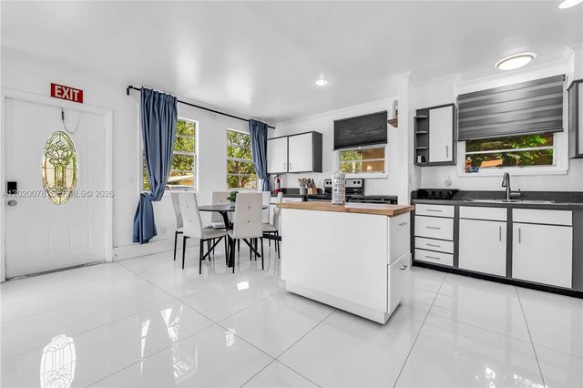5 of 51 - 1738 N 16th Court, Hollywood, FL