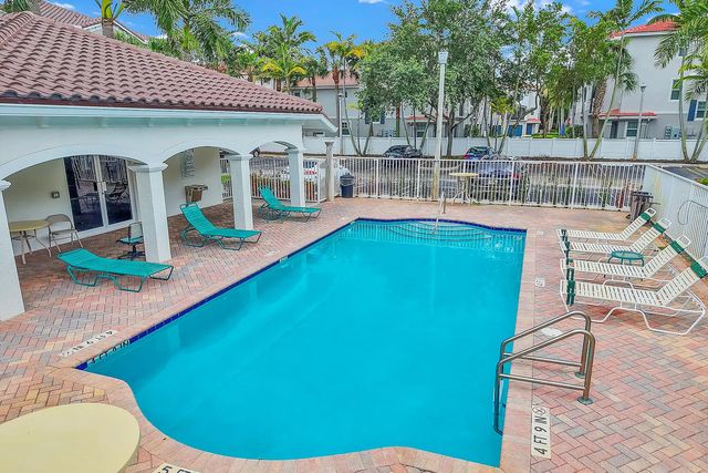 3 of 16 - 528 Bayfront Drive, Boynton Beach, FL