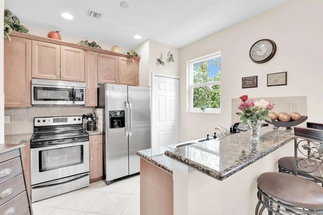 5 of 16 - 528 Bayfront Drive, Boynton Beach, FL