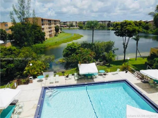8775 Park Boulevard #309, Miami