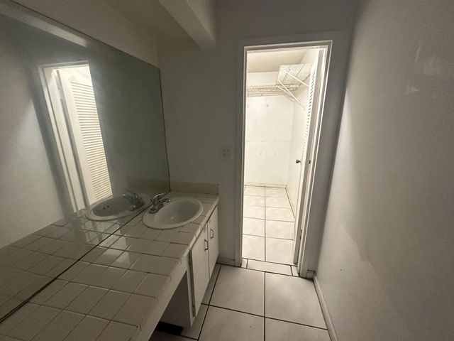 5 of 6 - 4191 Nw 26th Street #371, Lauderhill, FL