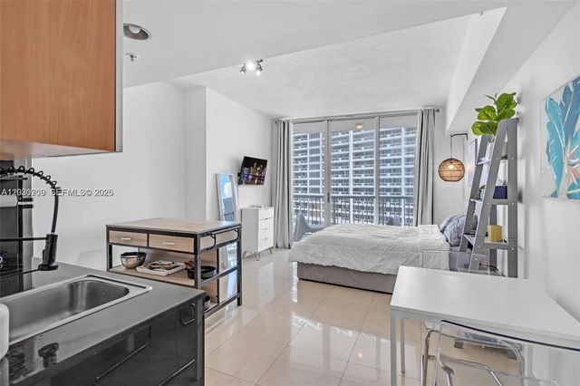4 of 27 - 1750 N Bayshore Drive #1204, Miami, FL