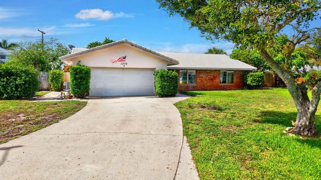 1370 Sw 27th Place, Boynton Beach
