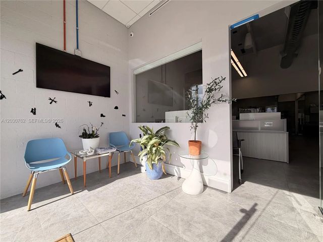 4709 Sw 74th Avenue, Miami
