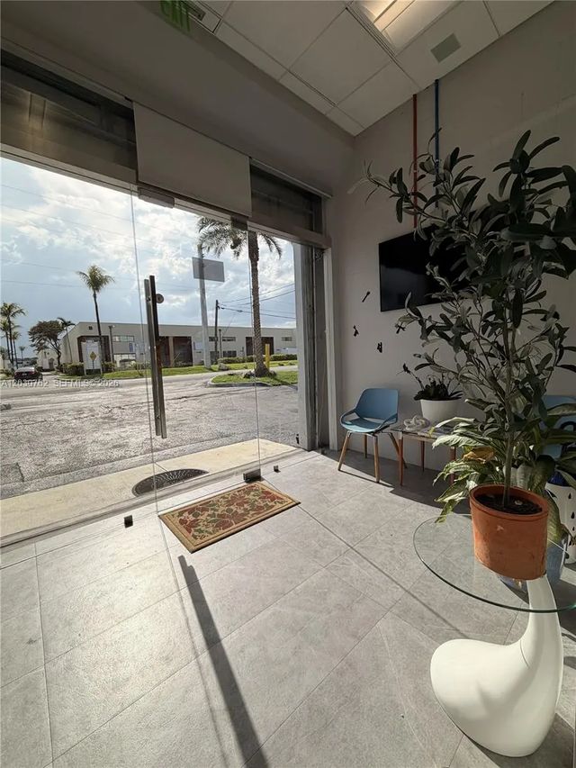 2 of 19 - 4709 Sw 74th Avenue, Miami, FL