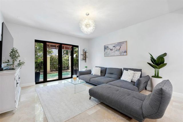 3 of 42 - 430 Ne 7th Avenue #430, Fort Lauderdale, FL