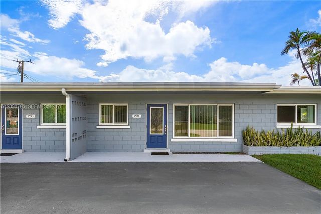 3 of 17 - 204 Nw 1st Street, Boynton Beach, FL