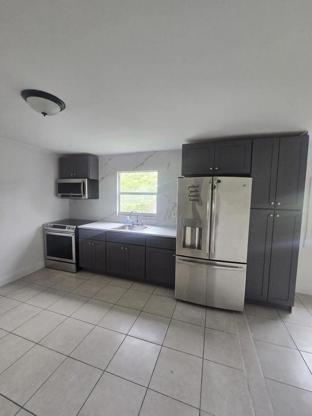 2 of 7 - 6209 Grant Street, Hollywood, FL