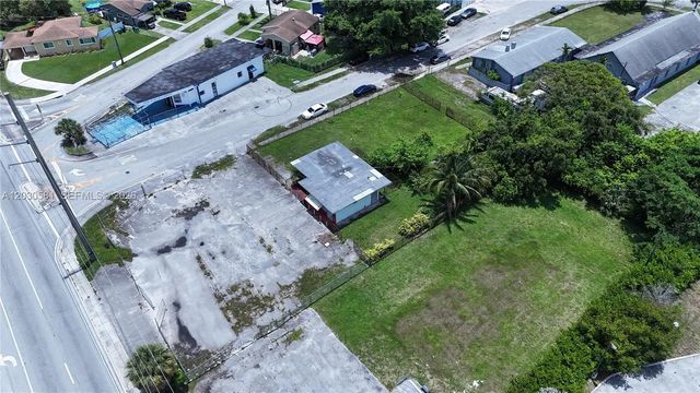 4 of 9 - 1550 Nw 95th Street, Miami, FL