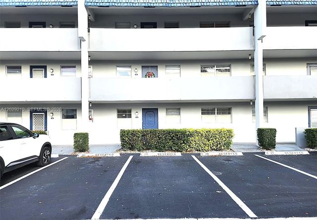 7787 Golf Circle Drive #109, Margate