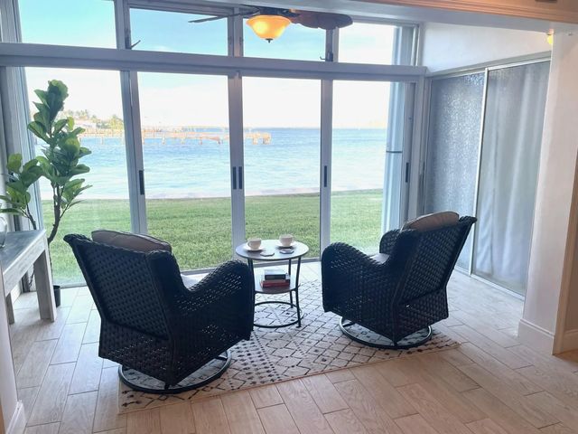 410 Wilma Circle #103, Riviera Beach