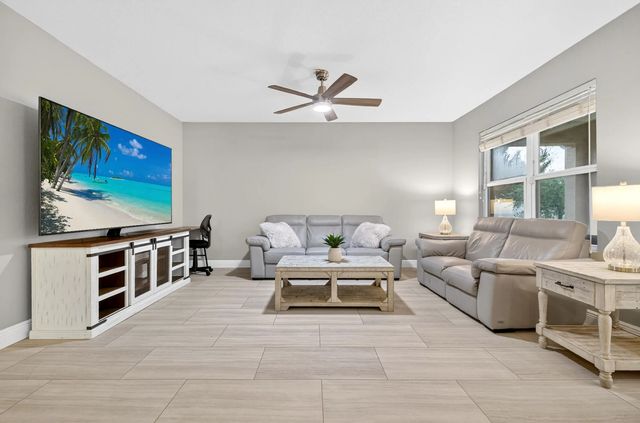 4 of 29 - 6109 Nw Regent Street, Port St. Lucie, FL