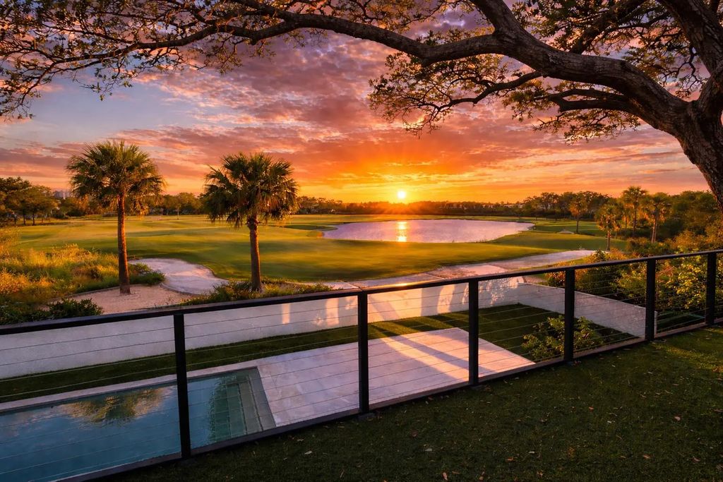 868 Country Club Drive, North Palm Beach