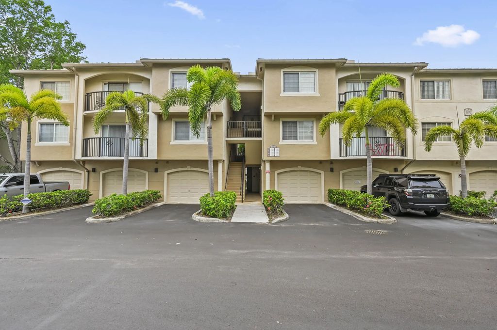 1100 S Crestwood Ct Court S #1109, Royal Palm Beach