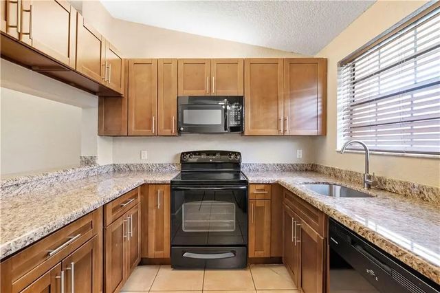 3 of 26 - 912 Congressional Way, Deerfield Beach, FL