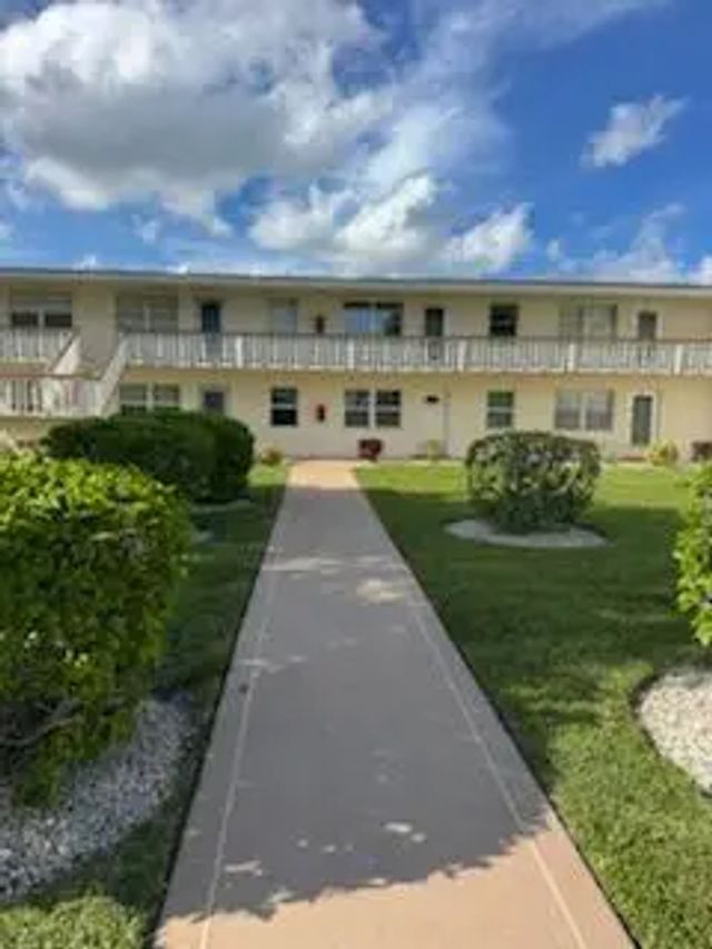 2 of 19 - 321 Northampton, West Palm Beach, FL