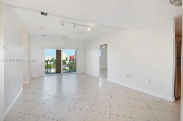 4 of 17 - 2280 Sw 32nd Avenue #605, Miami, FL