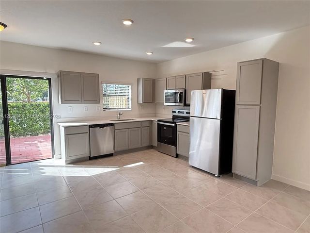 4 of 18 - 540 Ne 1st Drive, Florida City, FL
