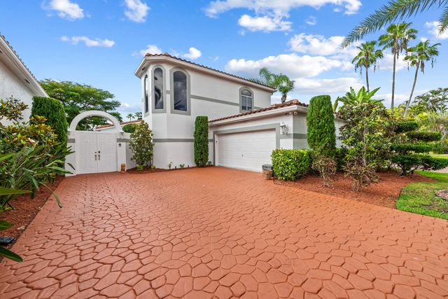 980 Bel Aire Drive West, Pembroke Pines