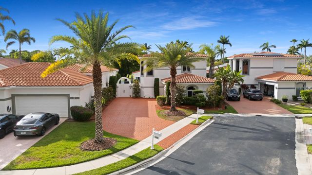 5 of 73 - 980 Bel Aire Drive West, Pembroke Pines, FL
