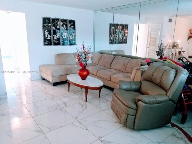 5 of 17 - 581 Blue Heron Drive #315-b, Hallandale Beach, FL