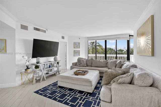 2 of 36 - 1000 Island Boulevard #503, Aventura, FL