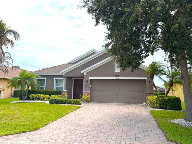 1269 Sw Lexington Manor Sw, Vero Beach