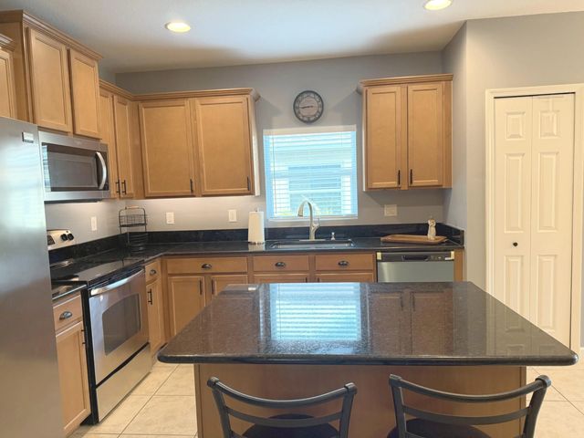 4 of 23 - 1269 Sw Lexington Manor Sw, Vero Beach, FL