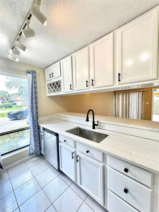 4 of 46 - 4240 Nw 114th Terrace #40, Coral Springs, FL