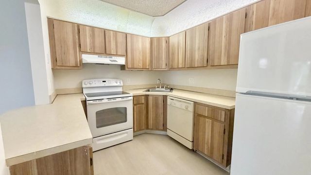 5 of 13 - 4969 Sable Pine Circle #d2, West Palm Beach, FL