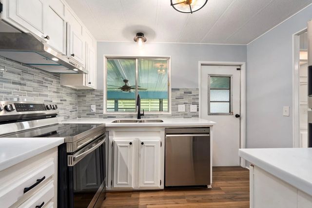 3 of 40 - 4800 Se Federal Highway #53, Stuart, FL