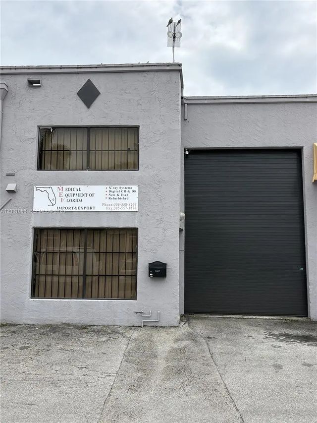 1750 W 39th Place #1007, Hialeah
