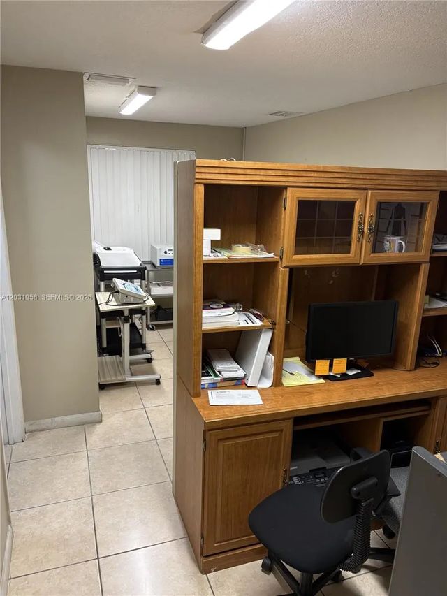 2 of 16 - 1750 W 39th Place #1007, Hialeah, FL