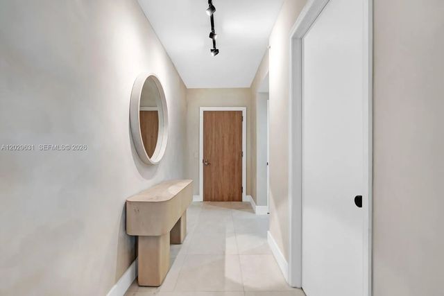 3 of 38 - 5875 Collins Avenue #501, Miami Beach, FL