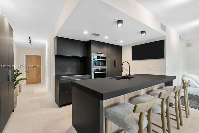 4 of 38 - 5875 Collins Avenue #501, Miami Beach, FL