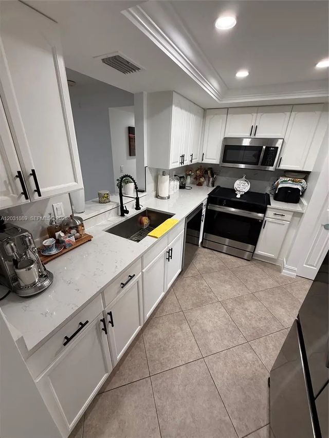 4 of 30 - 1020 Nw 80th Avenue #104, Margate, FL
