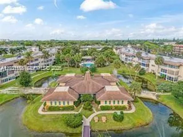 5021 W Oakland Park Boulevard #313, Lauderdale Lakes