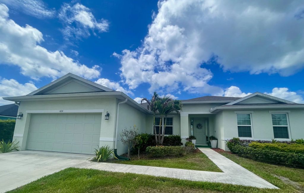 424 Sw Ridgecrest Drive, Port St. Lucie
