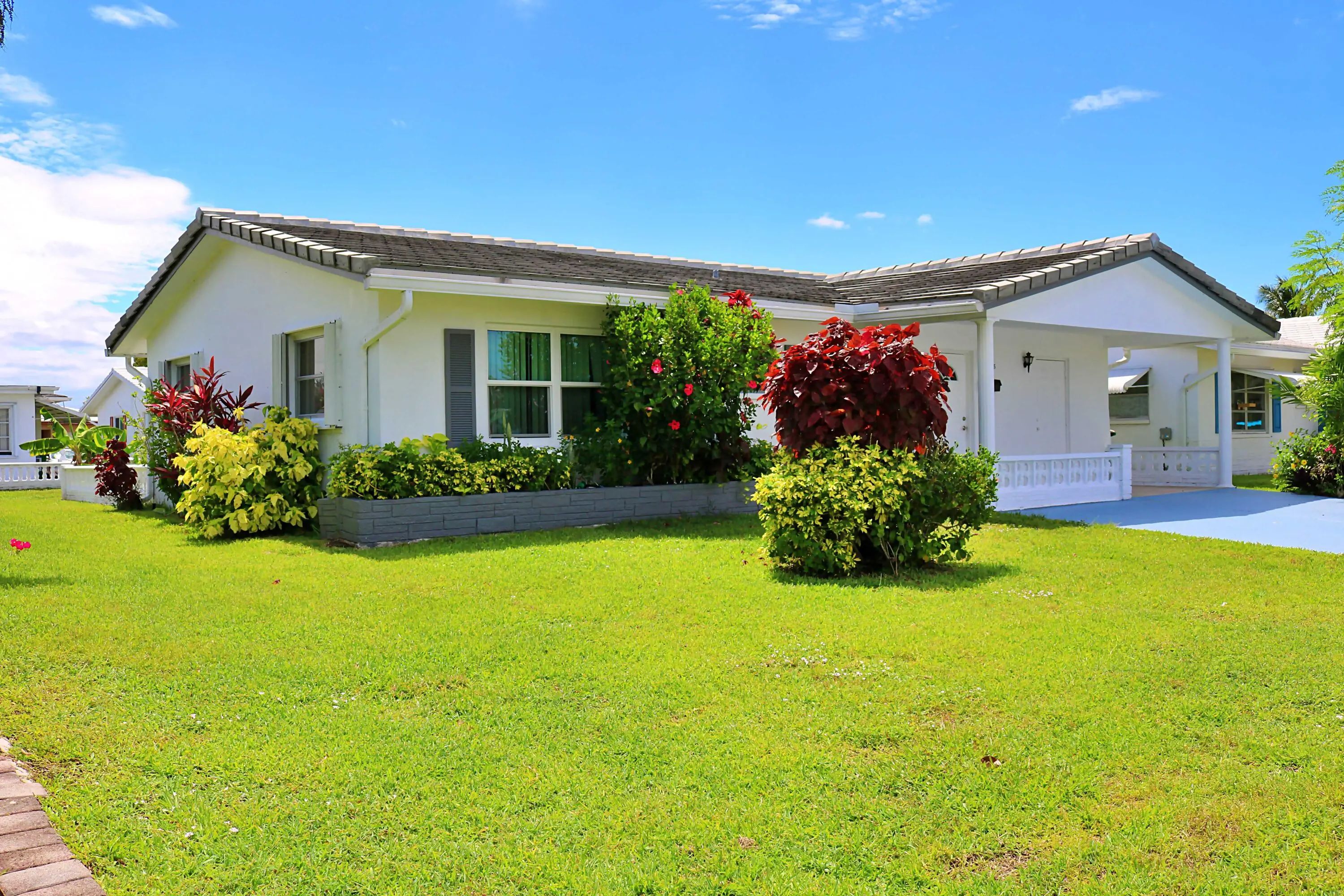 5715 Nw 84th Terrace, Tamarac