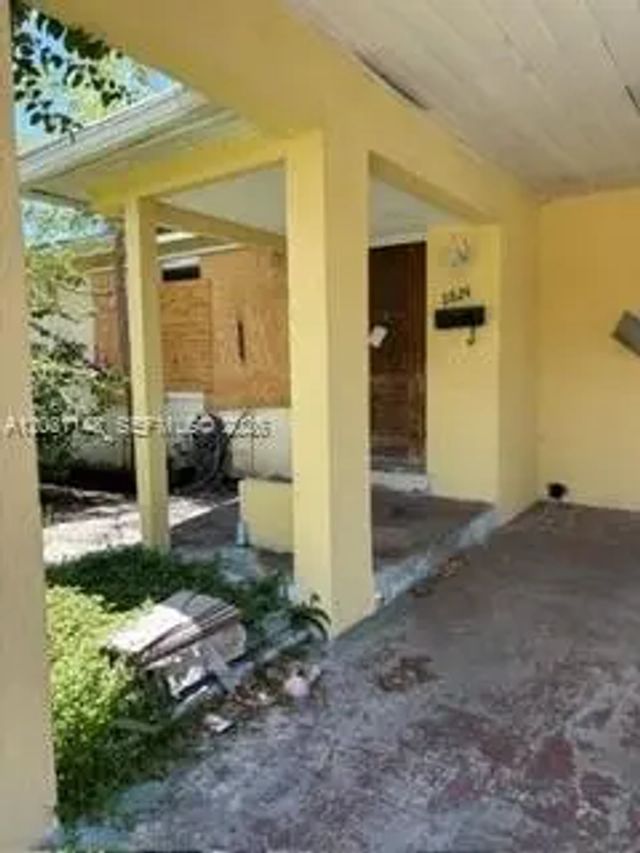4 of 4 - 2824 Sw 9th Street, Fort Lauderdale, FL