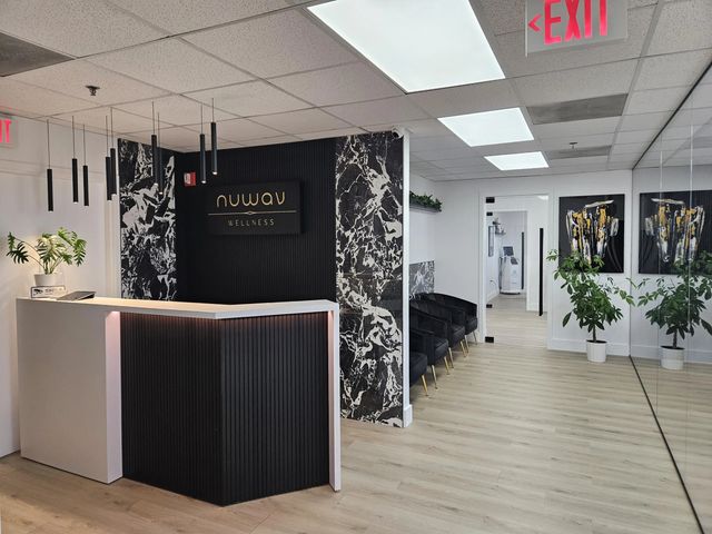 2 of 10 - 4700 N Congress Avenue #305, West Palm Beach, FL