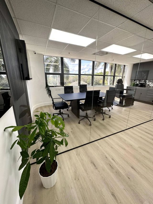 4 of 10 - 4700 N Congress Avenue #305, West Palm Beach, FL