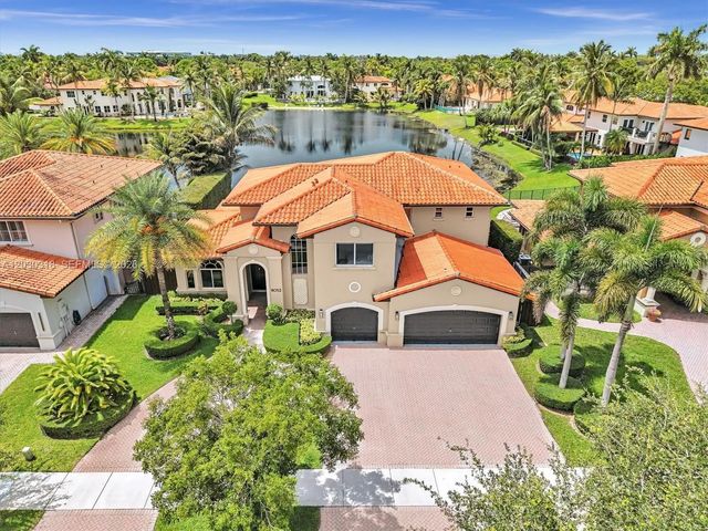8052 Nw 161st Terrace, Miami Lakes