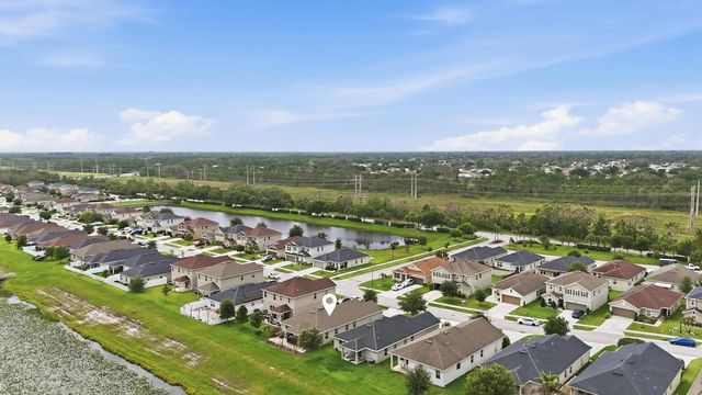 5 of 33 - 5655 Nw Pine Trail Circle, Port St. Lucie, FL
